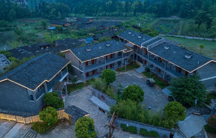 North Yicheng in LiangWu LiChuan- Yicheng Homestay