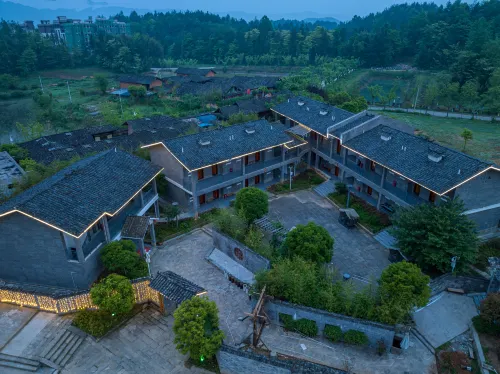 North Yicheng in LiangWu LiChuan- Yicheng Homestay - Kitchens