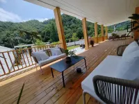 Lushan Huakai Four Seasons Homestay - parcheggio