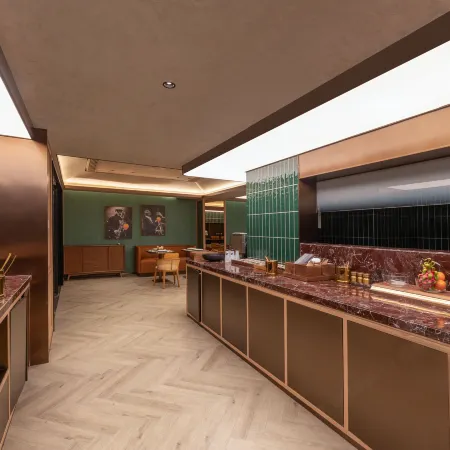 Orange Hotel (Xinyi South Railway Station Branch)