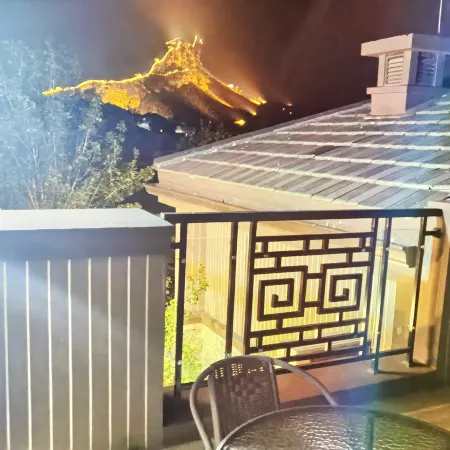 Gubei Water Town · Outdoor Private Hot Spring · Cuilu Mountain Residence Party Villa
