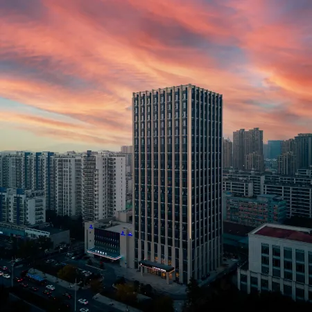 Lavande Hotel (Huzhou Changxing Taihu Avenue)