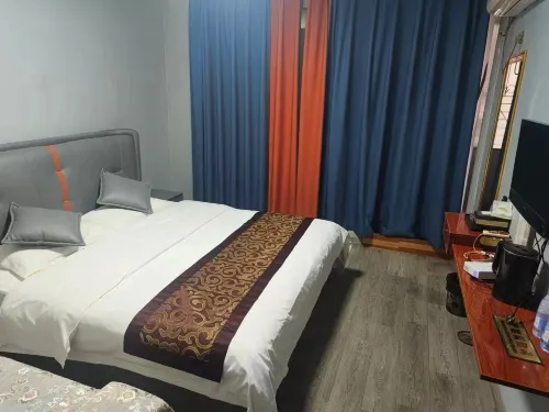 Dazhu Honglou Business Hotel