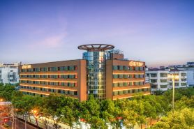 Orange Hotel (Jinhua World Trade City Plaza)