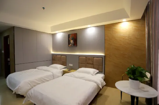 Yining Yimu Business Hotel