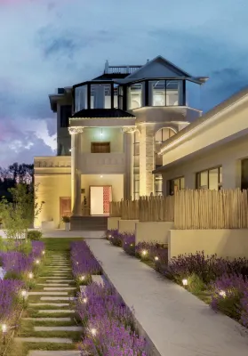 Garden villa