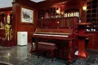 Lijiang LiuLigong 360 degrees Hot Spring Hotel - bar