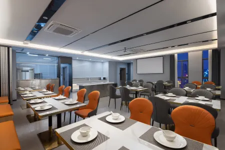 SAYGUT Hotel (Zhuzhou Railway Station, Zhuzhou) Отели рядом с достопримечательностью «Shifeng Park»