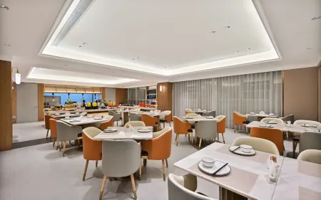 Vienna Hotel 5.0 Xingtai Julu Branch Отели в г. Цзюйлу