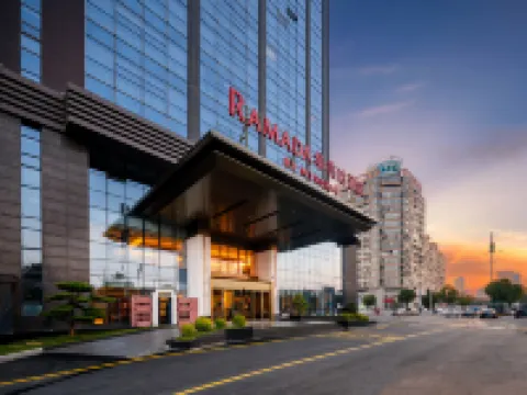 Ramada by Wyndham Huangshan Xiuning Hotels in Xiuning
