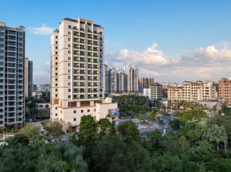 MOS HOTEL HAIKOU Отели рядом с достопримечательностью «Hainan Medical University (Chengxi Campus)»