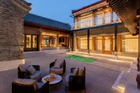 The Heart Courtyard Hotel
