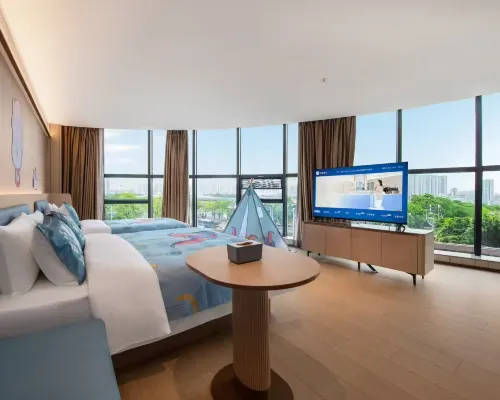 Yuelai Hotel (Shiqiaopu Subway Station) Hotels near Jiu Longpo
