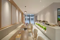 McLaren Hotel (Qinghe City) - breakfast