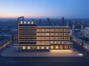 Xingyue Hotel (Dashang New Mart Jiamusi Station)