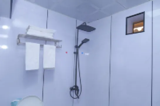 Cuihuwan Hotel (Wuhu Daluoshui Wharf)