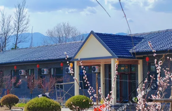 銀川聚源民宿（鎮北堡看見賀蘭演藝小鎮店）