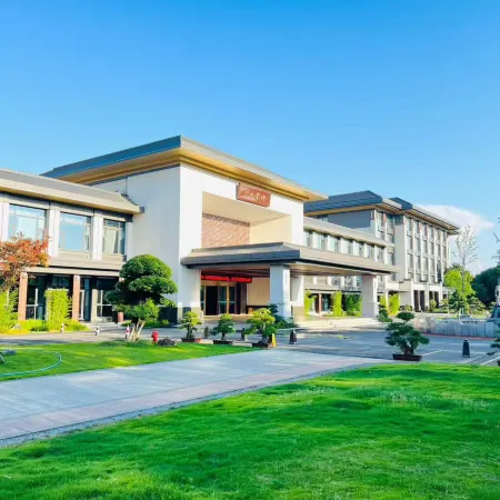 Longshan Hotel