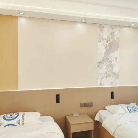 Linbao Hotel