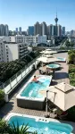 Magic Live Smart Hotel(Chunxi Road Taikoo Li Branch) - Rooftop Pools