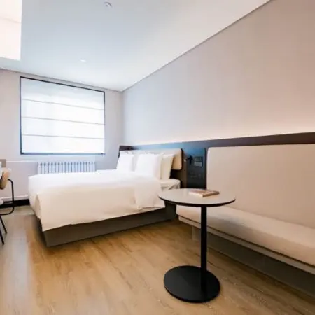 Junbai Hotel (Jinan Hexie Qilu Children's Hospital)