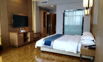 Pingjiang Binjin Hotel
