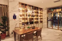 Super 8 Hotel Premier (Yecheng Wenhuadong Road)