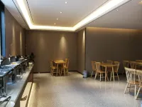 7Days Inn chain hotel (Zhumadian Railway Station)