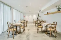 li quan mo shang hua kai Hotels in Liquan