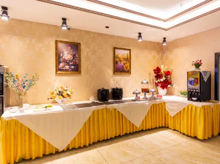 Menyuan Tianyi Hotel Отели рядом с достопримечательностью «Menyuan Rapeseed Flower Field»