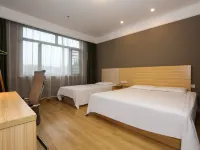 Homeinn Hotel (Nanchang Bayi Square Second Affiliated Hospital) Hotels near Donghu