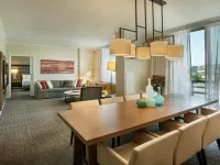 DoubleTree by Hilton San Diego-Mission Valley Hotels near SDCCU Stadium