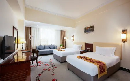 New Plum Garden Seasons Hotel