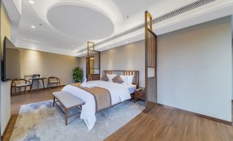 Howard Johnson Lake Serenity Hot Springs Hotel Neijiang