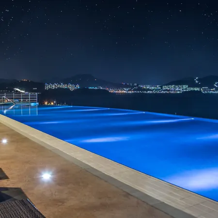 The Ocean Hotel & Resort