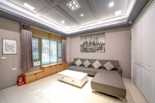 Dream B&B Отели рядом с достопримечательностью «National Center for Traditional Arts»