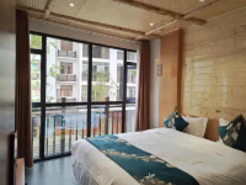 Xuanhan Bashan Phoenix Hotel