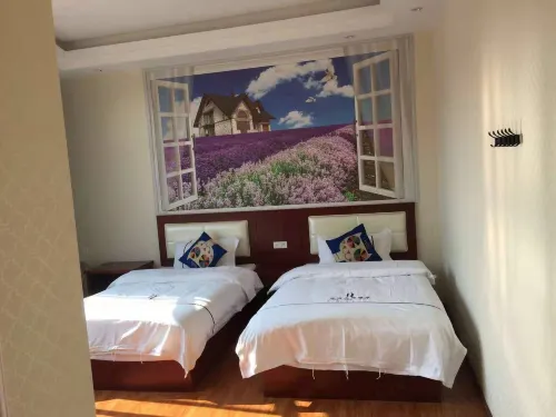 Panzhou Ruiting Theme Hotel