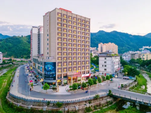 冊亨柏麗花園飯店（縣政府財富廣場店） 冊亨住宿飯店