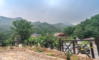 White Bird Field B&B (Jiu Shan Shan)