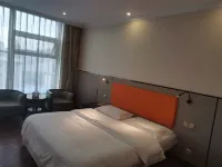 Celebrity Hotel(Zhaoyuan Jincheng Plaza Zhenhua Commercial Building Store)