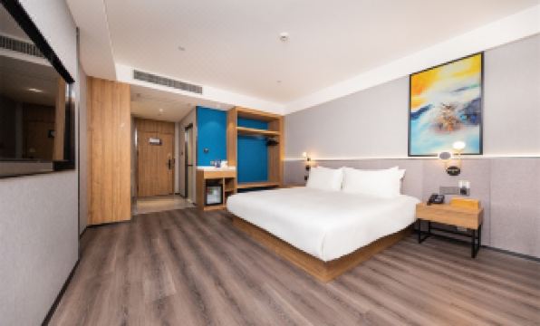 Starway Hotel (Heze College Town)