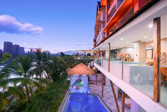 Yunpan Noah River View Resort Hotel