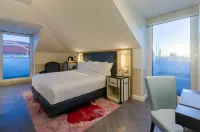 The Emerald House Lisbon, Curio Collection by Hilton Hotels in Almada