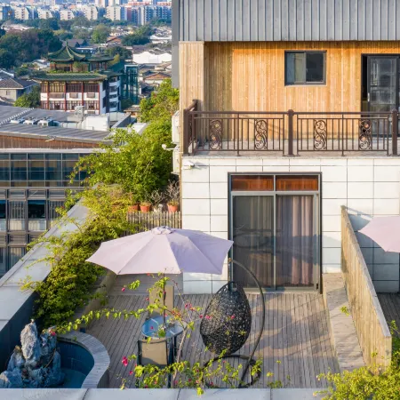 Fuzhou Three Lanes And Seven Alleys Dongjiekou Subway Station Atour Hotel Hotels in Fuzhou
