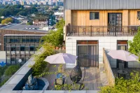 Fuzhou Three Lanes And Seven Alleys Dongjiekou Subway Station Atour Hotel Hotels in Fuzhou