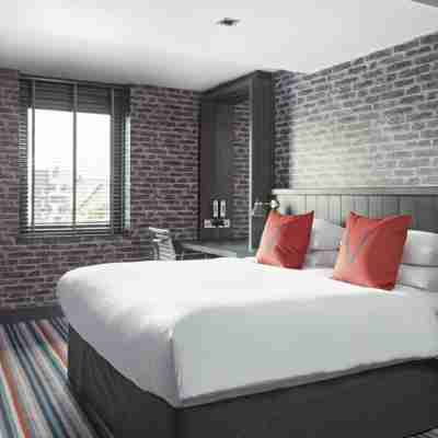 Village Hotel Glasgow Rooms