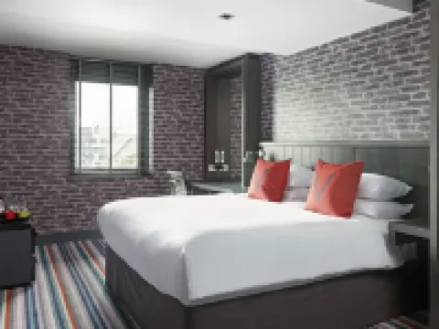 Village Hotel Glasgow Hotels near West End