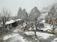 Seven Rock Cave Hotel - Hostels