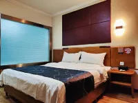 Tiantian Hotel (Lanzhou Zhongshan Bridge Xiguan Metro Station)